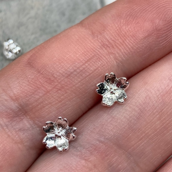 Sterling Silver Flower Stud Earrings - Picture 4 of 4